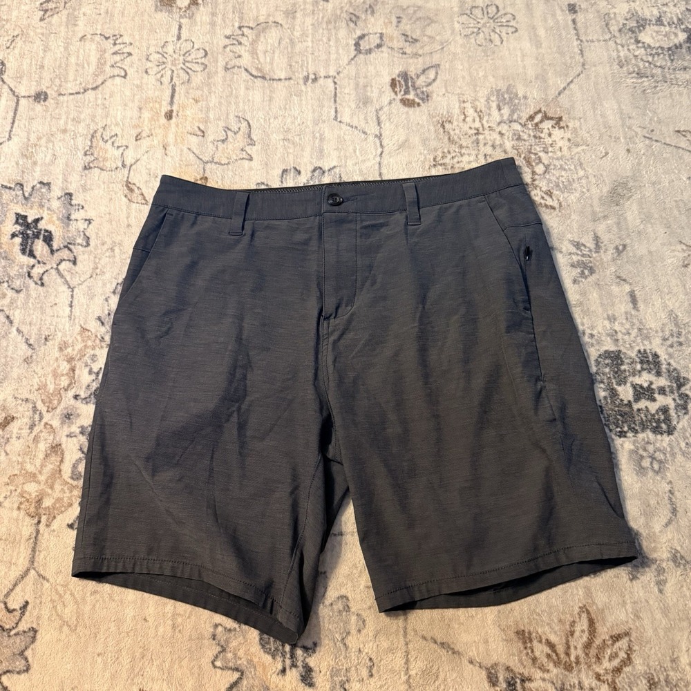 Vuori Mens V368 Performance Aim Golf Sportswear Charcoal Shorts Size 34